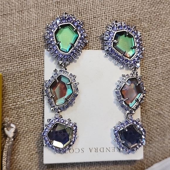 Kendra Scott ARIA Dichroic Glass Rhinestone Chandelier Dangle Clip Earrings NWOT - Picture 5 of 9